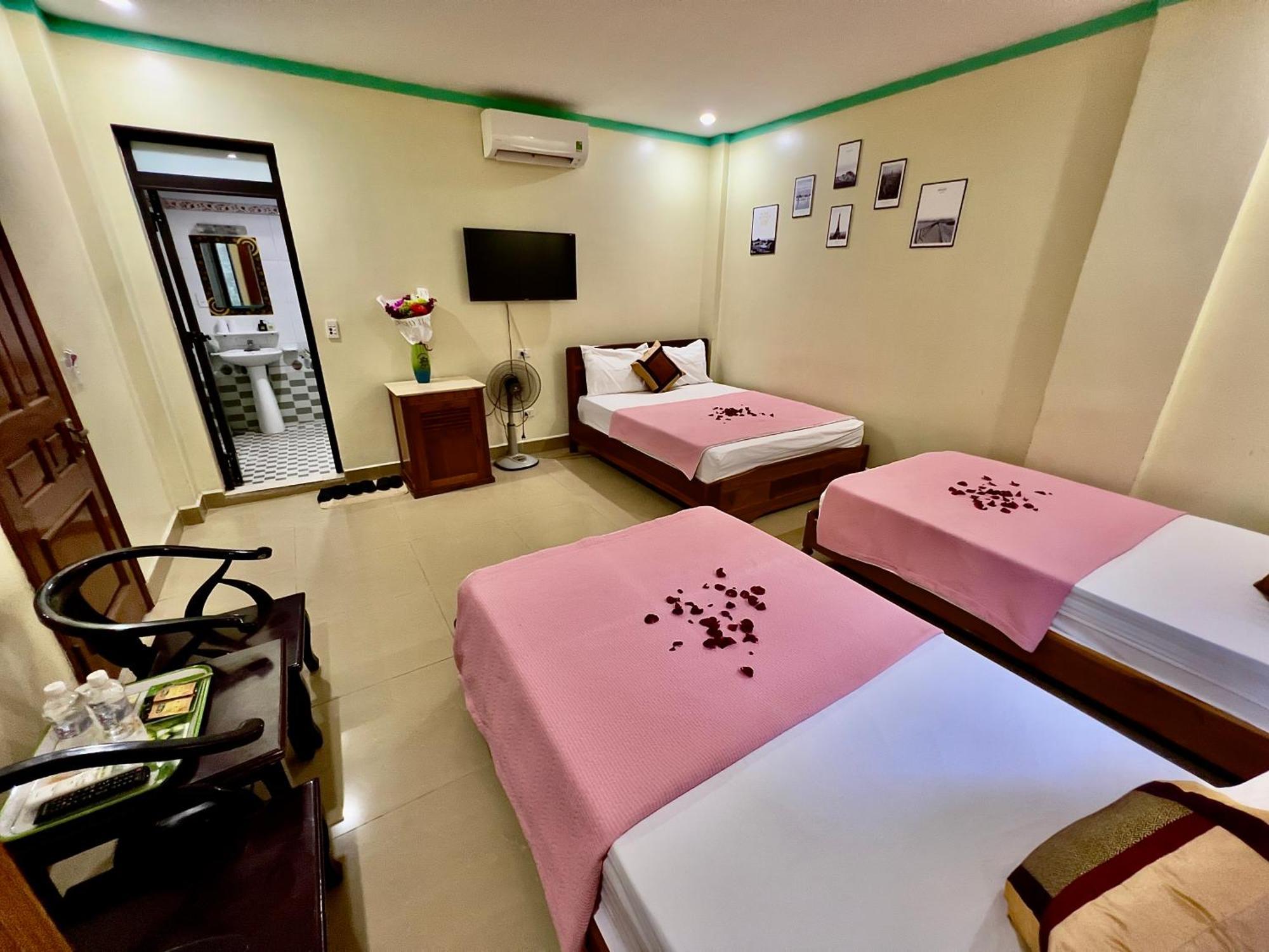 Manh Vuong Hotel Dong Khe Sau Екстер'єр фото