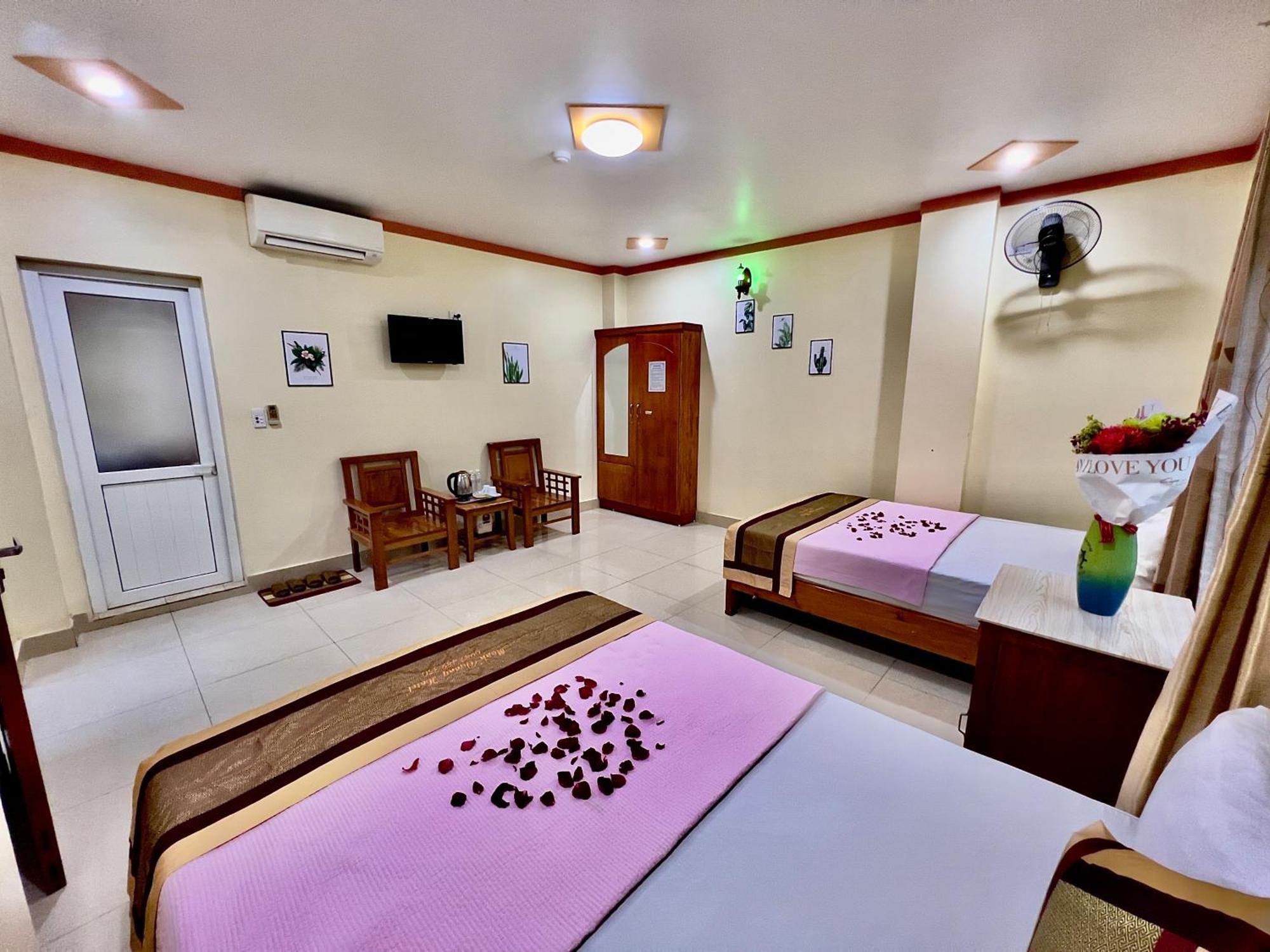 Manh Vuong Hotel Catba Dong Khe Sau Екстер'єр фото