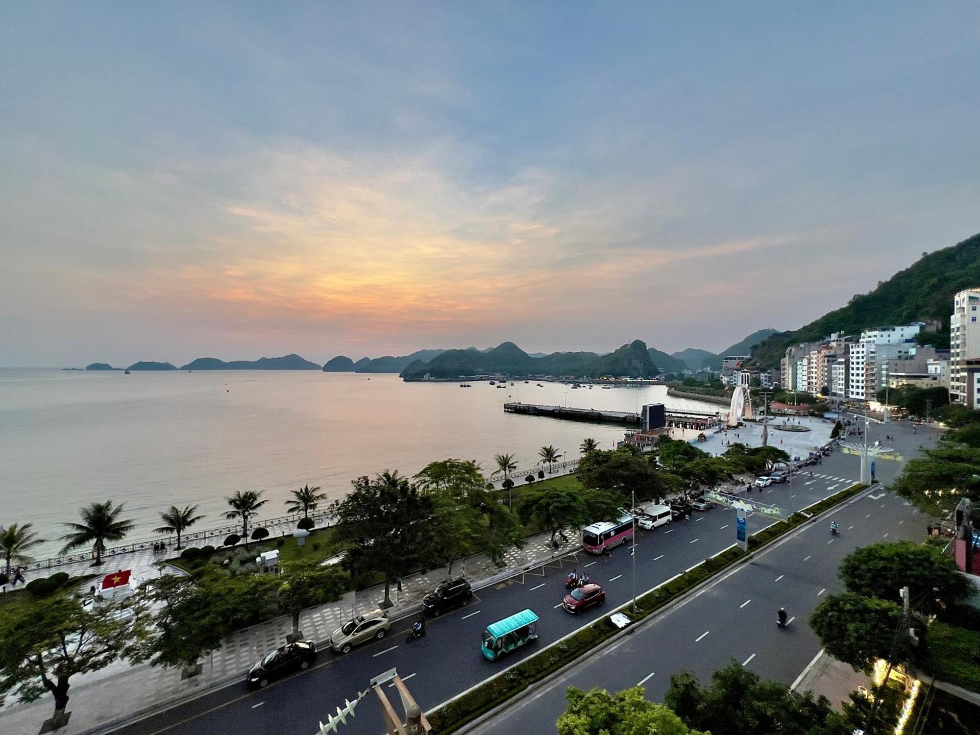 Manh Vuong Hotel Catba Dong Khe Sau Екстер'єр фото