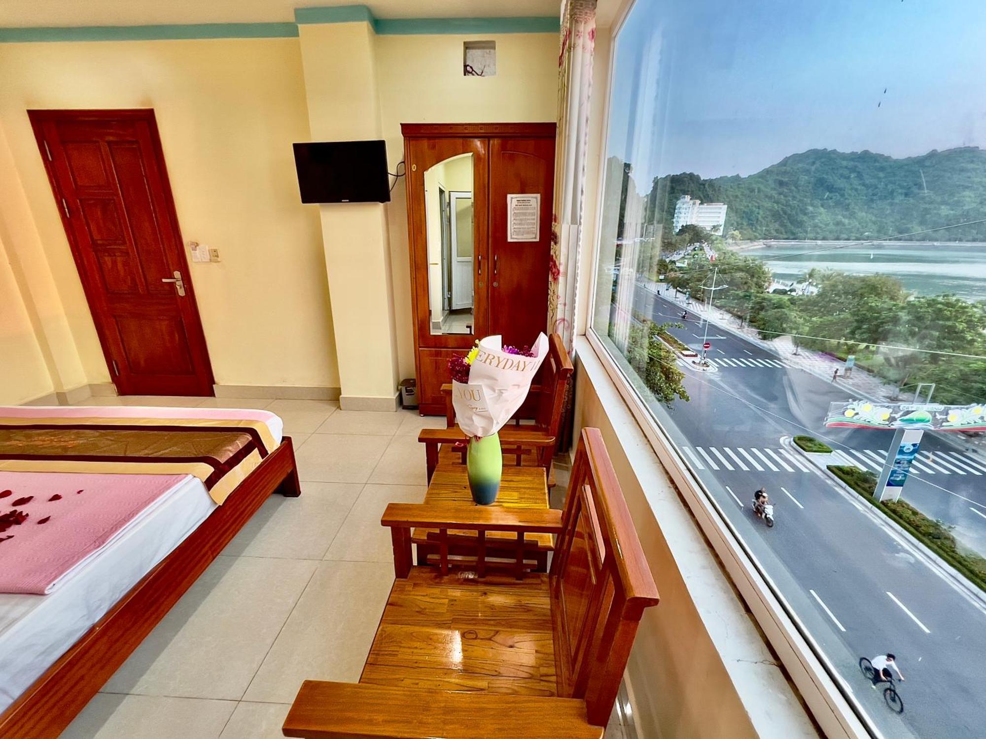 Manh Vuong Hotel Dong Khe Sau Екстер'єр фото